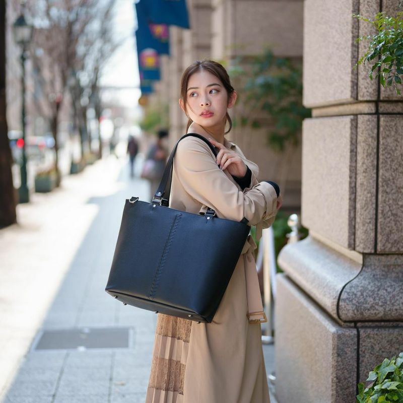 【美品】lizard 2way ショルダーバッグ　ハンドバッグ　ターンロック黒金 florist｜2WAY レディムードターンロックレザーハンドバッグ