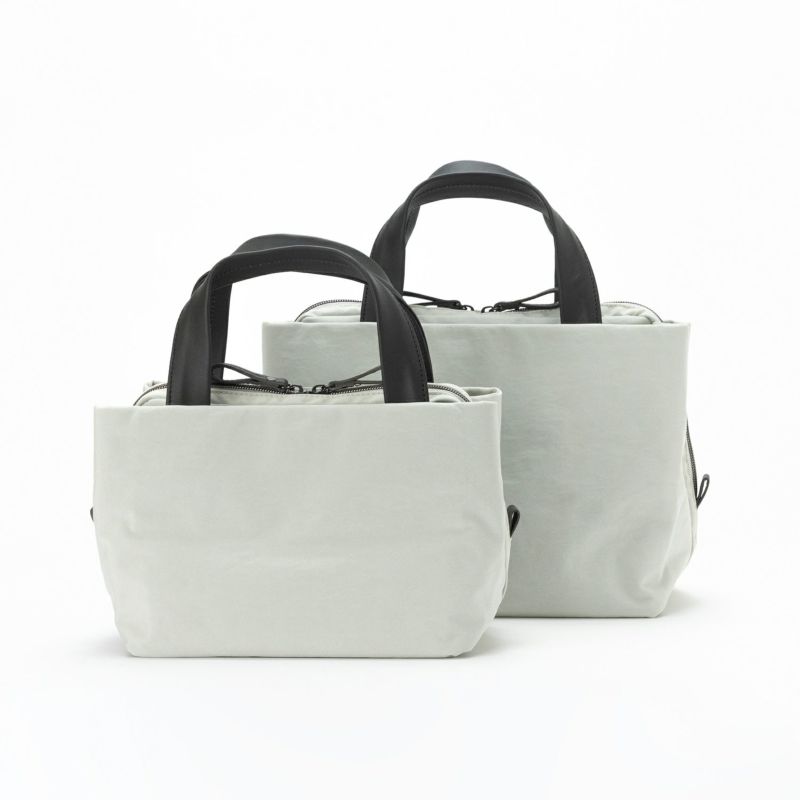 左：当商品tre tote　右：tre boston