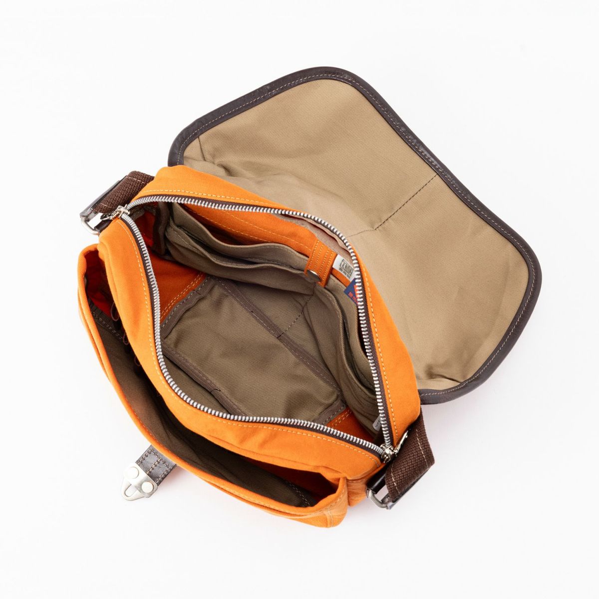 内装（オレンジ）