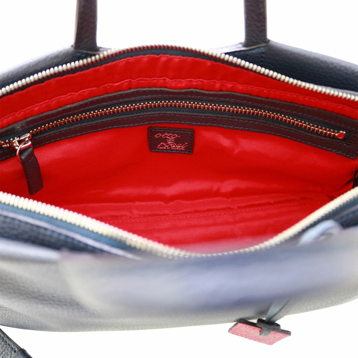 NAVYの内装（後）