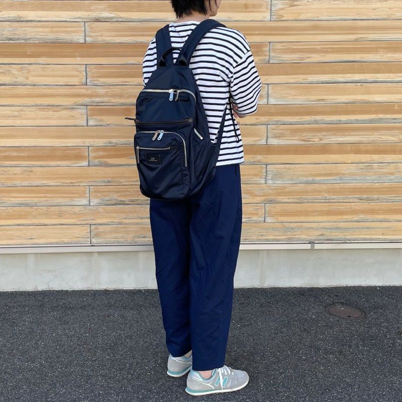 ネイビー（モデル身長166cm）