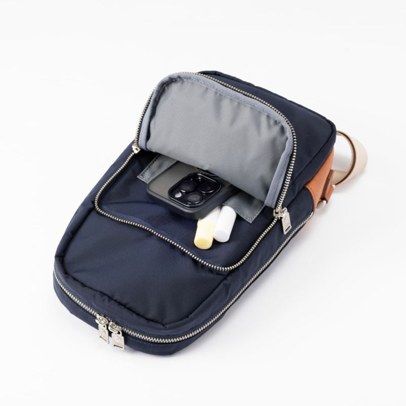 flest tile light blueボディバッグ フェスバッグ TGIF! ポリエステル横型ボディバッグ | フェス