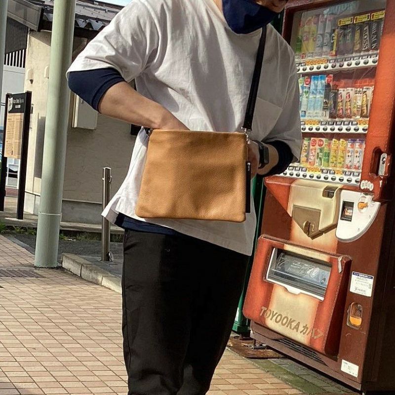 TOTTE シュリンクサコッシュ | 豊岡鞄公式オンラインストア