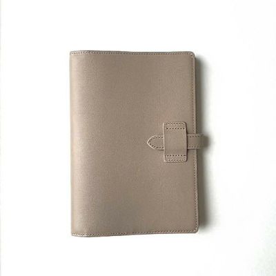 【TOTTE】トッテ 上品な本革フォーマルバッグ（グレージュ） カブセフォーマルバッグ ハンドバッグ 結婚式 披露宴