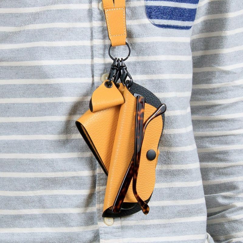 ネックストラップ（別売り）装着イメージ