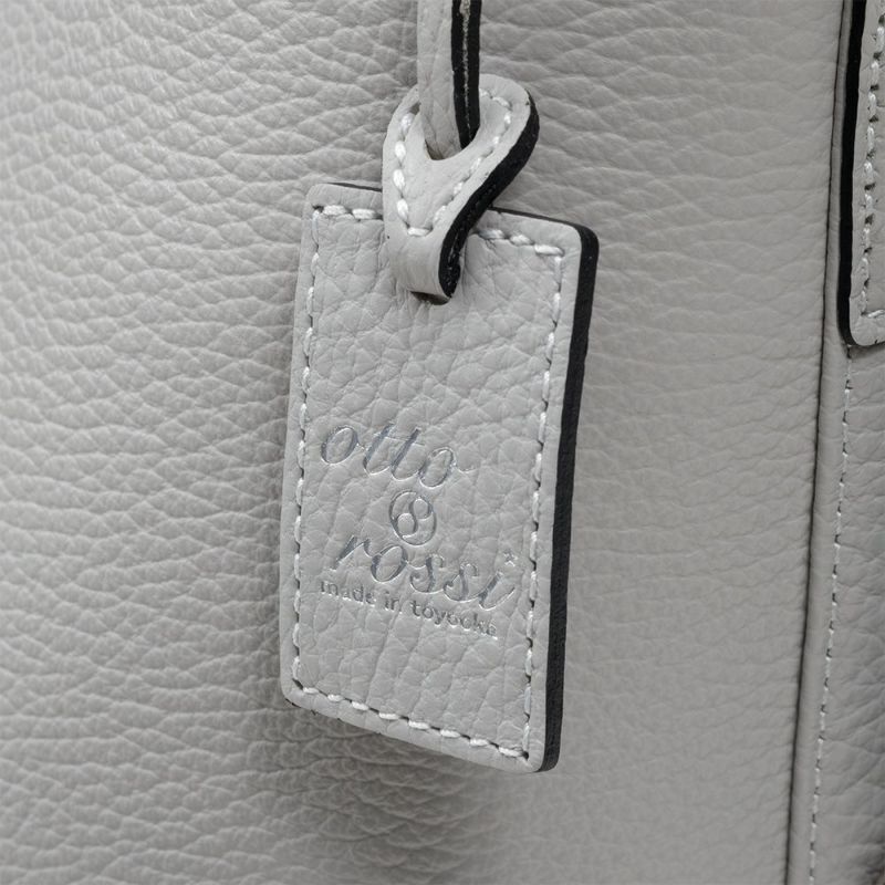 ブランドチャーム