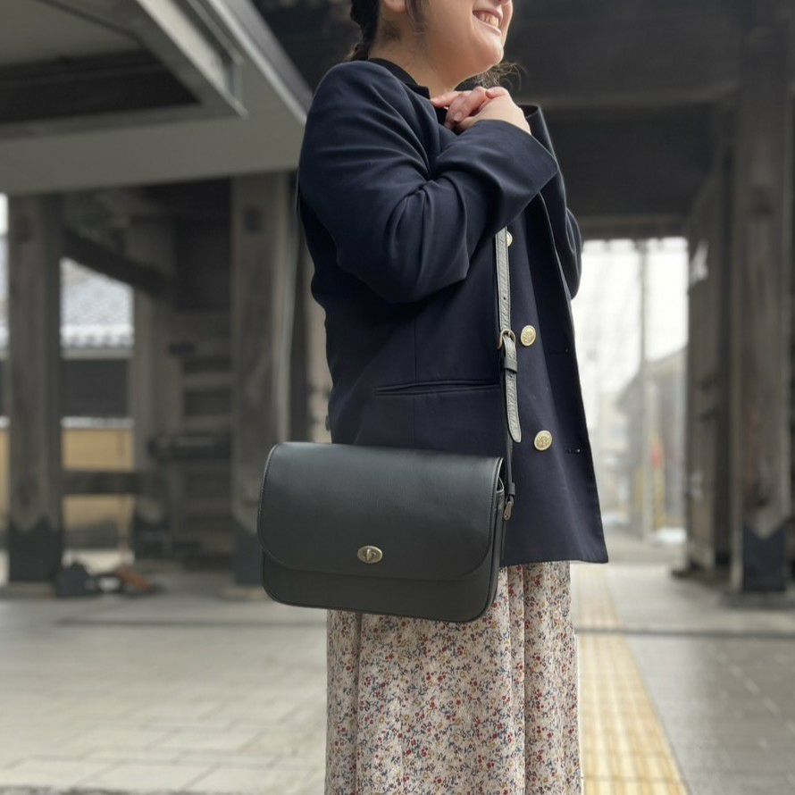 ブラック　モデル身長152cm