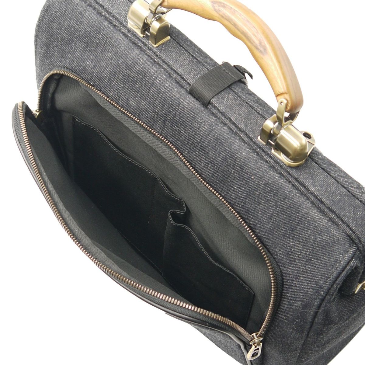 前胴側ポケット